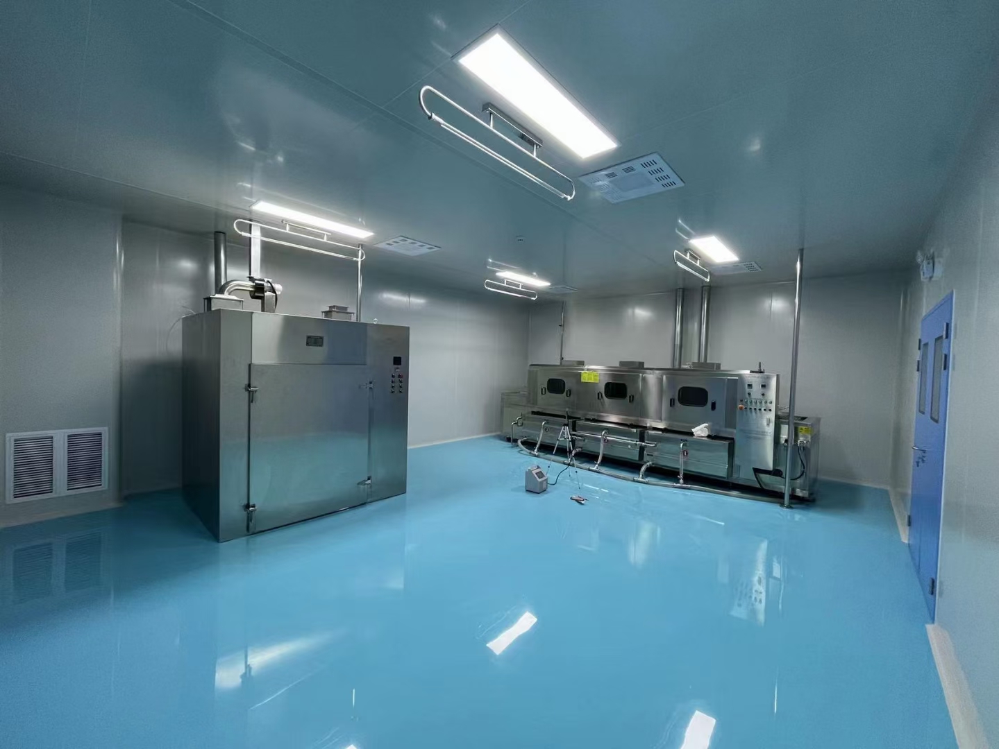 潔凈無塵車間有什么特點？是沒有一點灰塵的車間嗎？